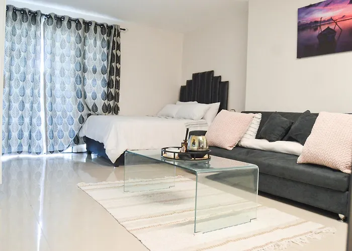 Millennial Amplify Comfort, 5 Min Walk To Gateway, Next To Cci And Saunders Park, Free Parking